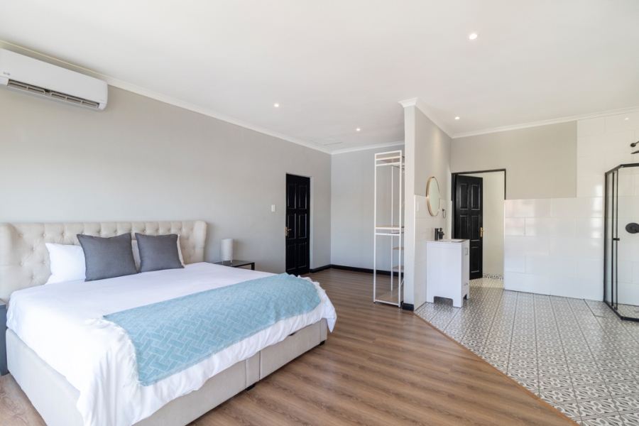 6 Bedroom Property for Sale in Eagles Landing North West